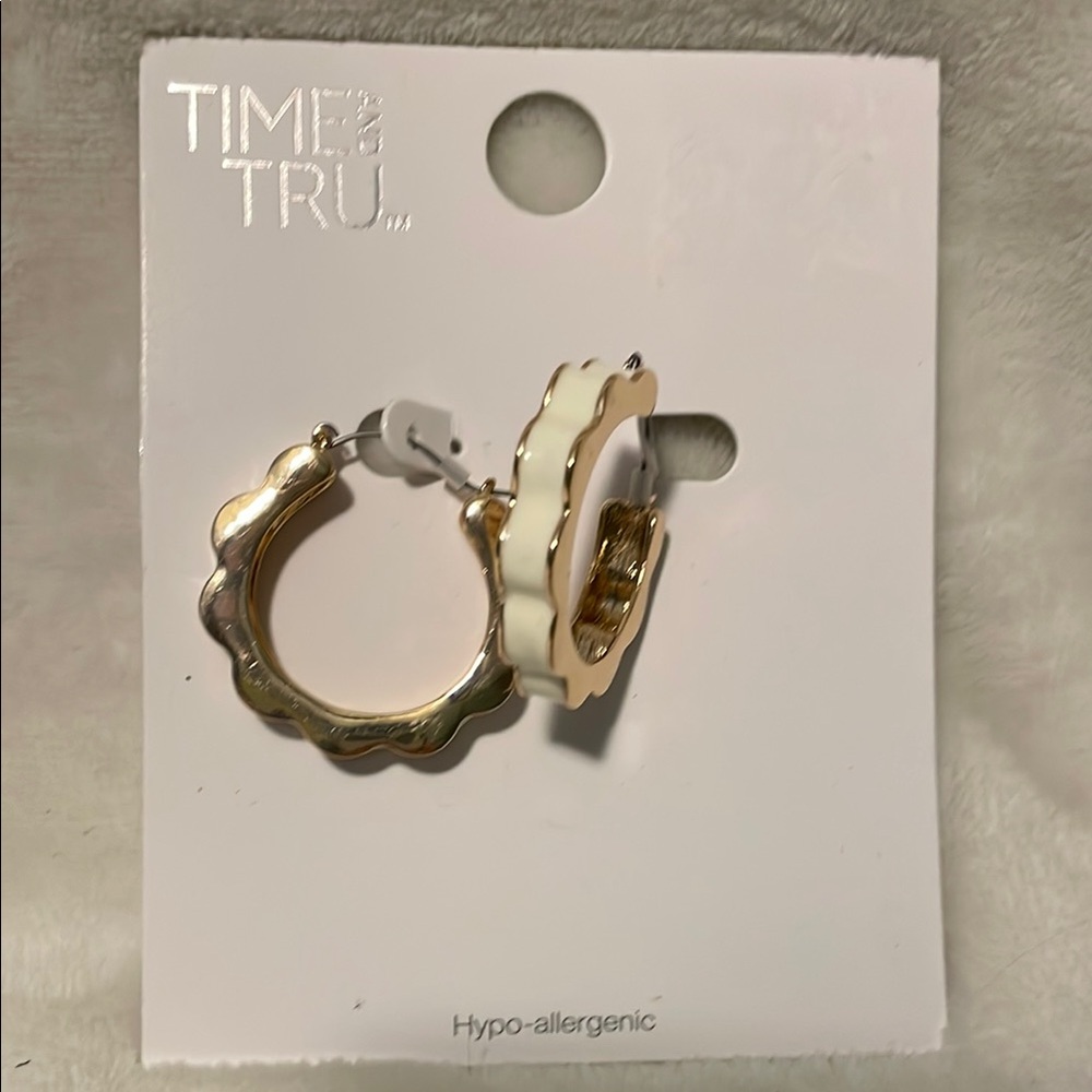 Time and Tru Gold and Cream Scalloped Hoop Earrings